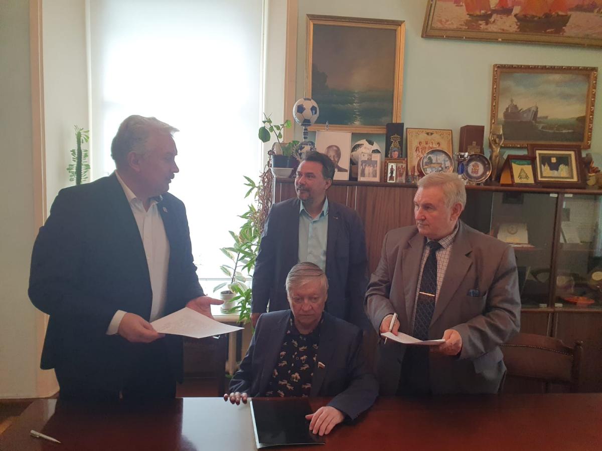 30 августа 2023 года в Москве в здании Советского фонда мира, состоялось обсуждение перспектив сотрудничества Фонда защиты Русского Мира с Европейским центром мира и развития Университета Мира Организации Объединенных Наций (ECPD) в Белграде