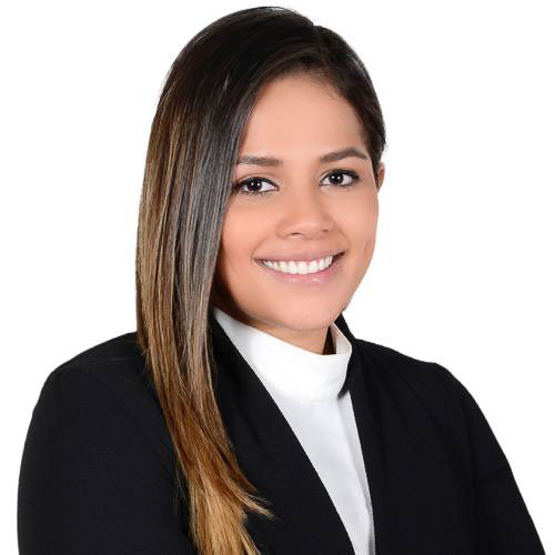 Claudia Aguilar, Адвокат